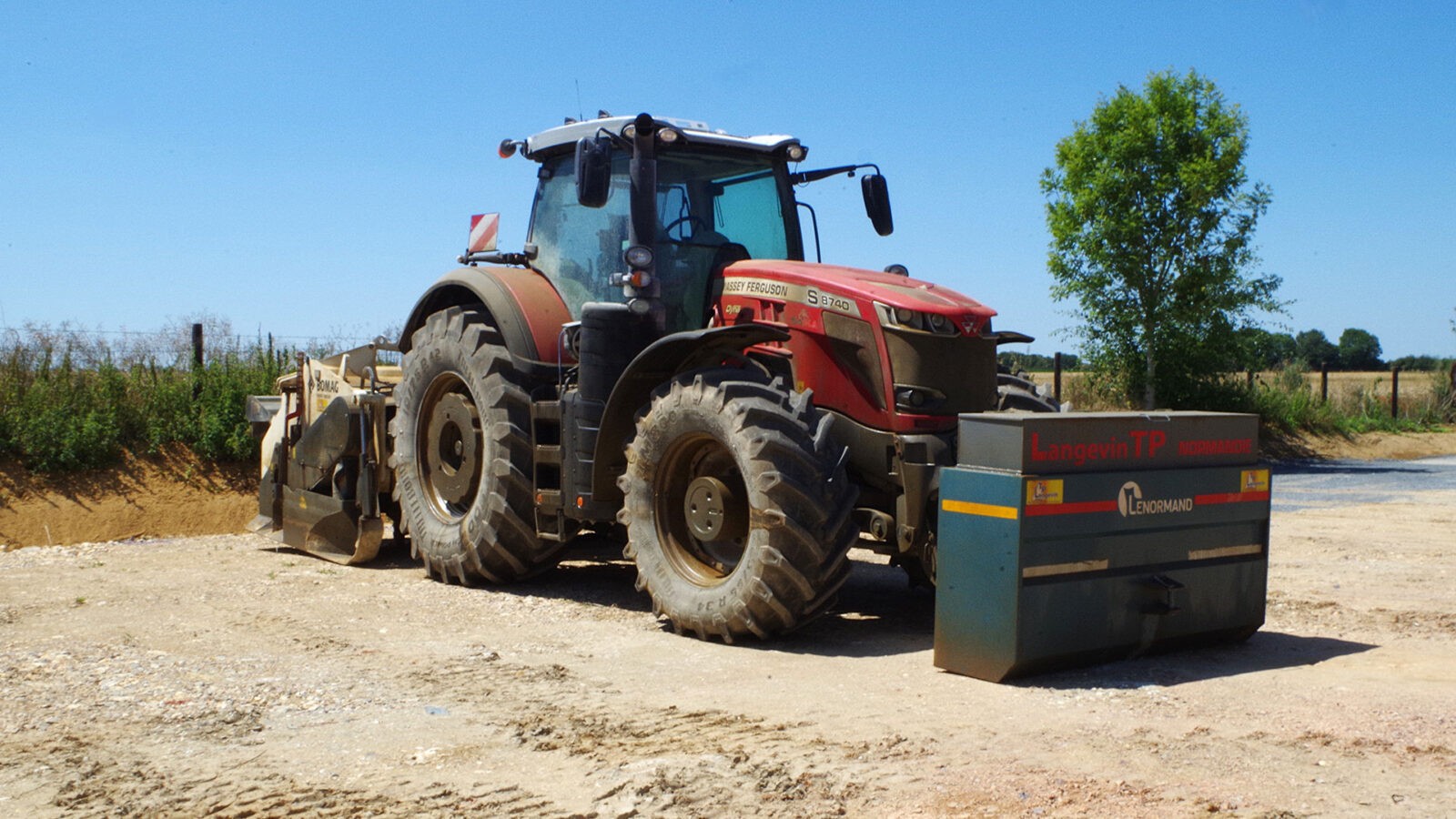 Tracteur MASSEY FERGUSON 250Ch